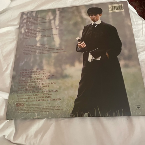 Vintage Barbara Streisand Yentl vinyl record - Picture 2 of 7